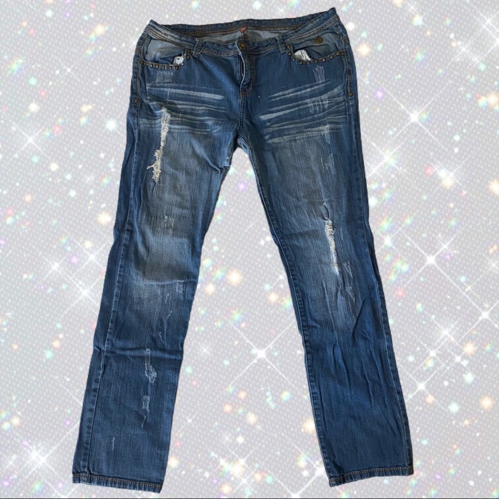 APPLE BOTTOM JEANS!!!